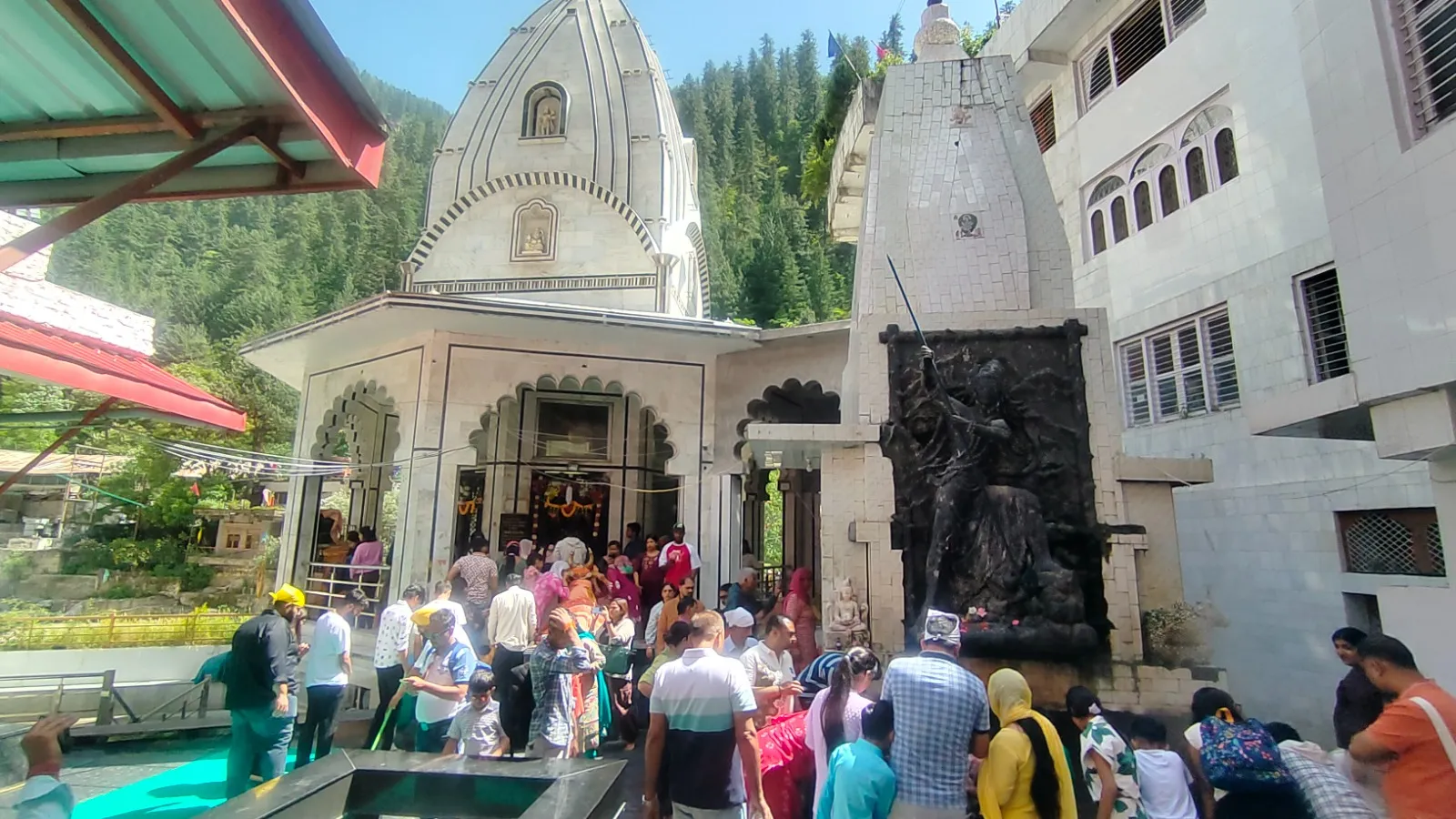 Adventure Holiday group during the Himachal Pradesh tour